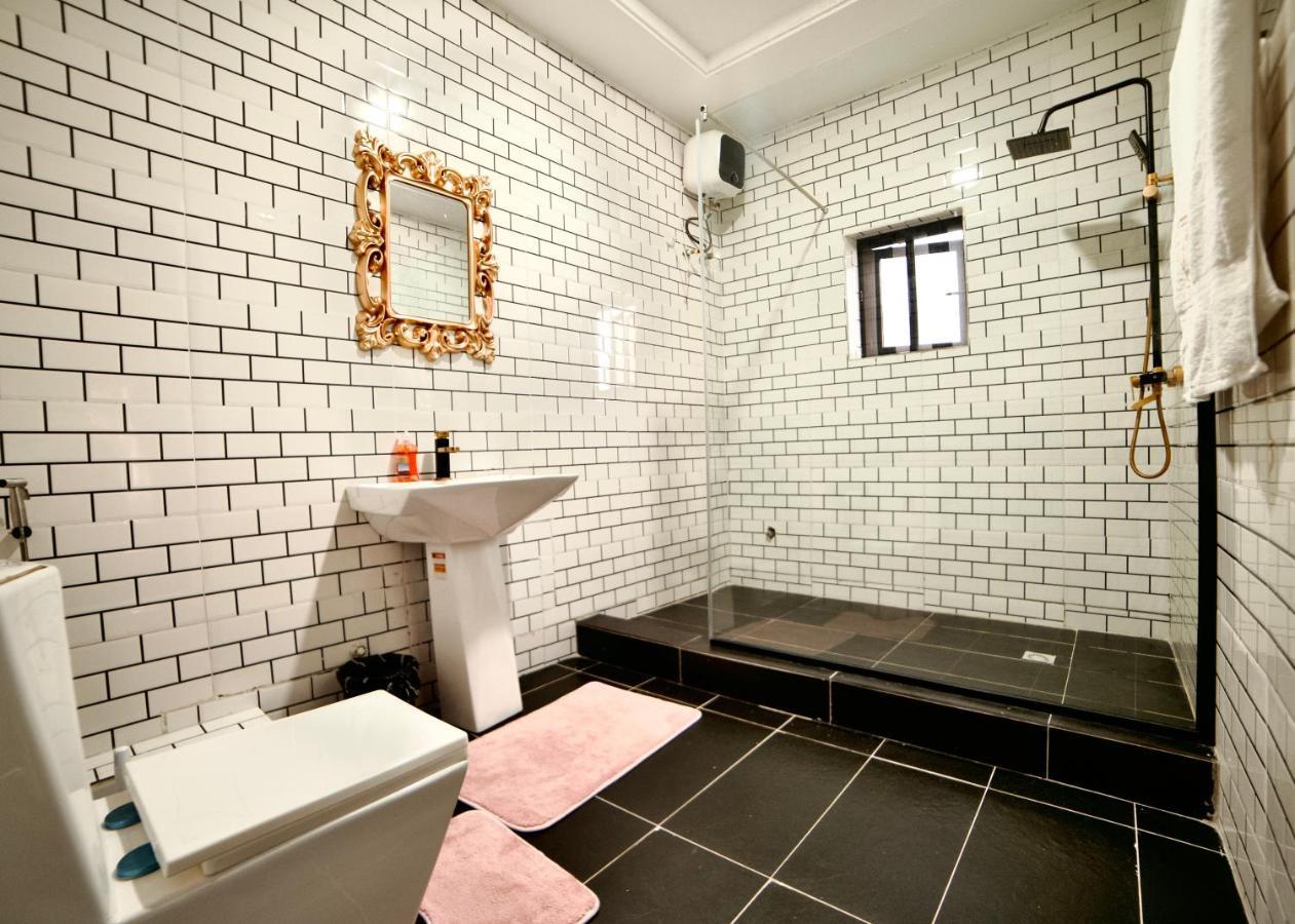247 Luxury Hotel & Apartment Ajah Lekki Bagian luar foto